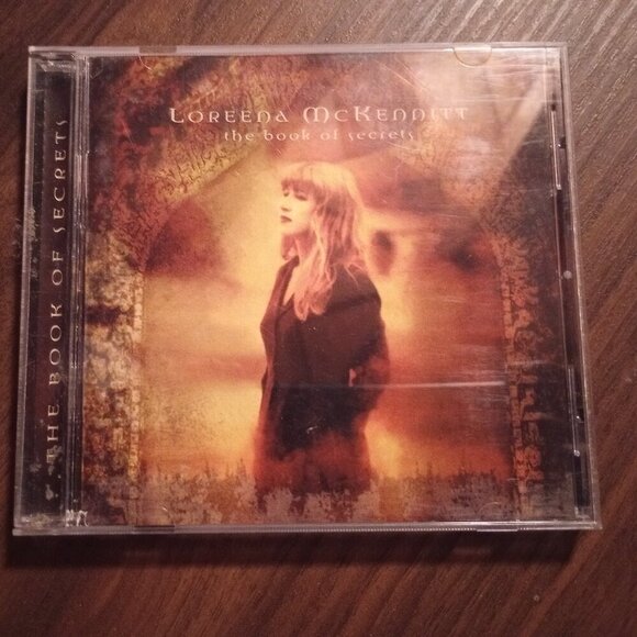 Loreena McKennitt - The Book of Secrets (1997, Celtic Folk, Celtic New Age, CD, - Picture 1 of 4